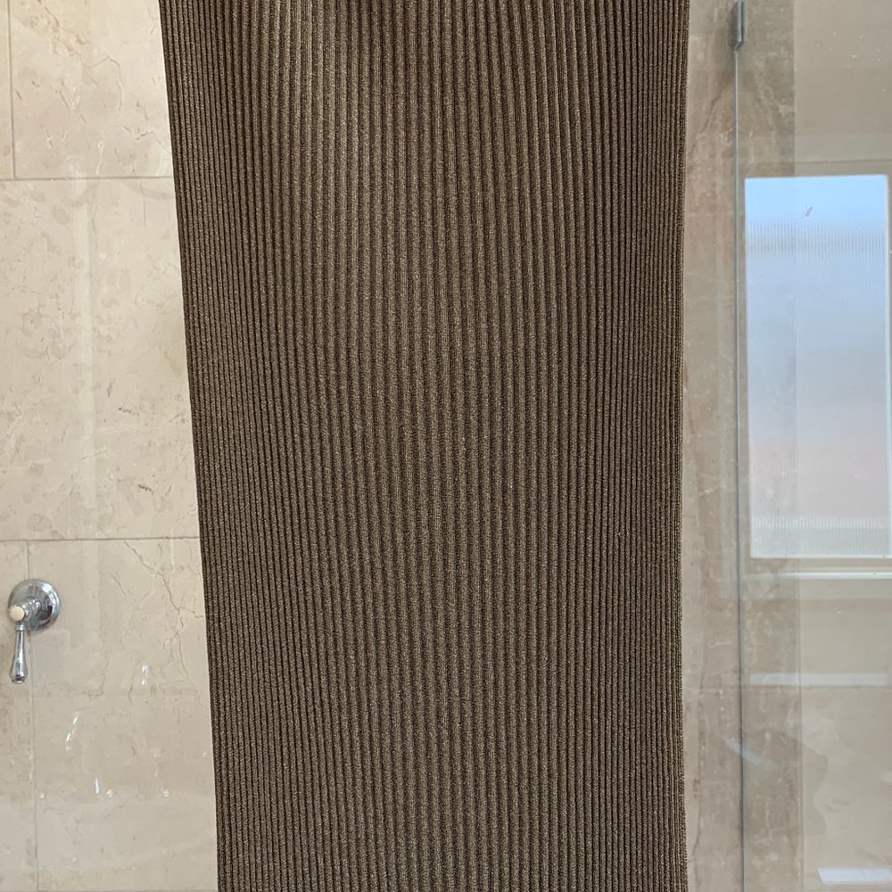Stunning CHANEL gold knit skirt!